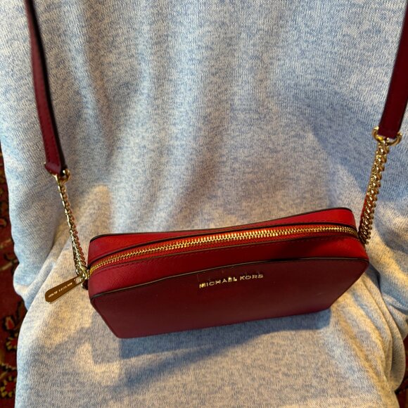 Michael Kors Red Large Jet Set Saffiano Leather Crossbody Bag - Picture 3 of 5